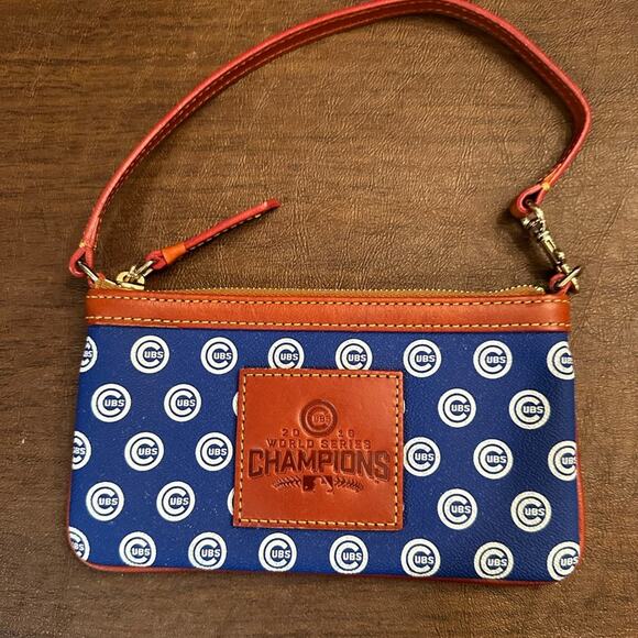 DOONEY AND BOURKE MLB Chicago Cubs 2016 World Series Large Slim Wristlet - Picture 1 of 7